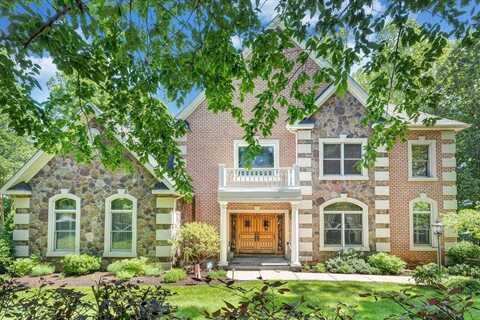 723 Fox Chase RD, Wirtz, VA 24184