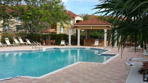 409 Villa Circle, Boynton Beach, FL 33435