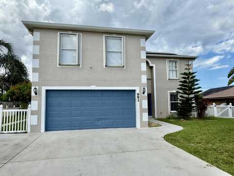 991 SE Bywood Avenue, Port Saint Lucie, FL 34983