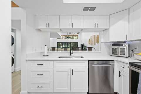 1400 NW 9th Avenue, Boca Raton, FL 33486