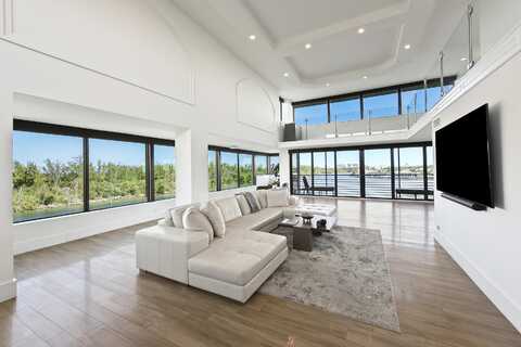 900 NE Spanish River Boulevard, Boca Raton, FL 33431