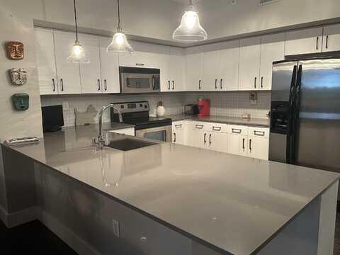 250 NE 3rd Avenue, Delray Beach, FL 33444