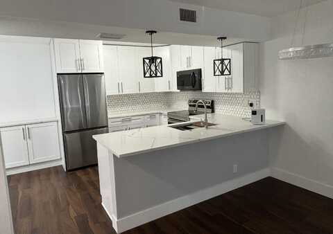 7690 Tahiti Lane, Lake Worth, FL 33467