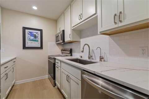 35 Nathan Lane N, Plymouth, MN 55441