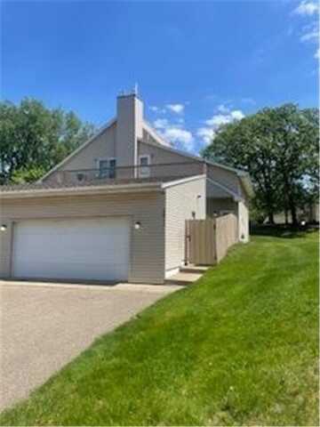 5611 W Bavarian Pass, Fridley, MN 55432