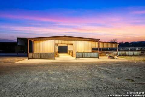 3065 CYPRESS CREEK RD, Comfort, TX 78013