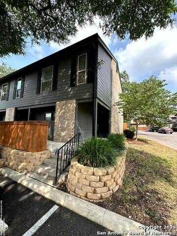 2718 Old Field, San Antonio, TX 78247