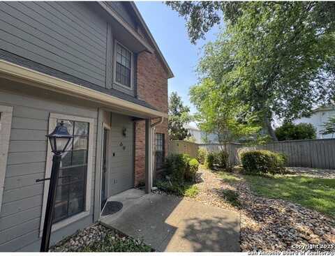 69 Chapel Hill Cir, San Antonio, TX 78240