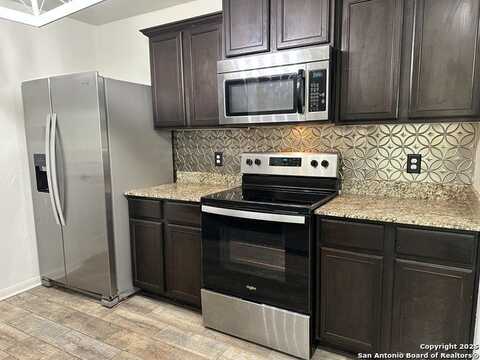 12215 Commander, San Antonio, TX 78252