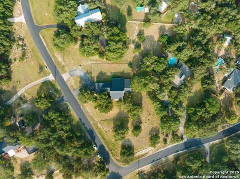 8333 TRIPLE CROWN, Boerne, TX 78015