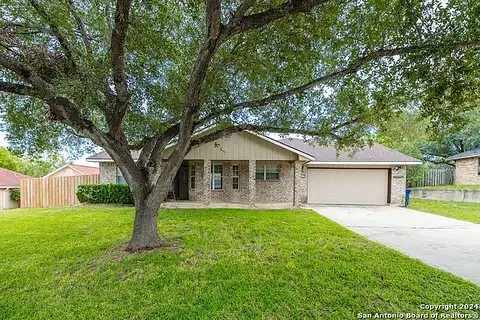 Crownhill, PLEASANTON, TX 78064