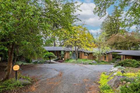 12515 E Apache Pass Rd, Spokane, WA 99206