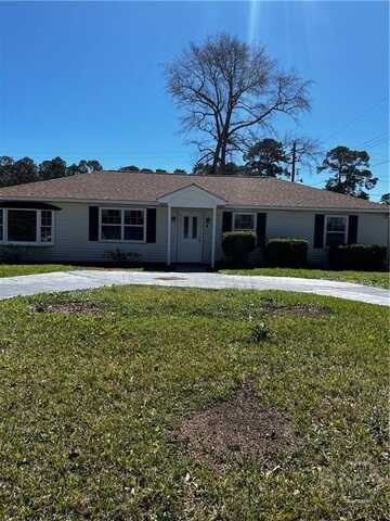 4 Friar Tuck Drive, Savannah, GA 31406