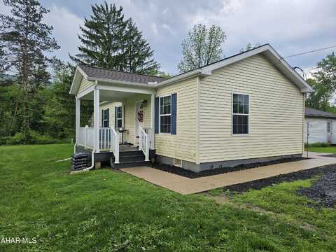 712 East Plank Road, Port Matilda, PA 16870