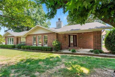 21660 Seminole CT, Siloam Springs, AR 72761
