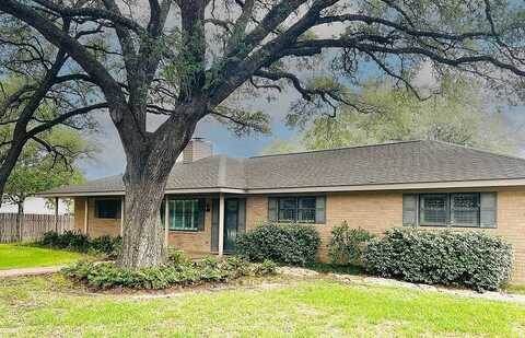 736 Sarah Jo Street, La Grange, TX 78945
