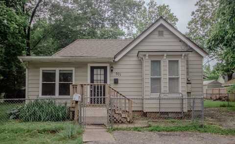 501 W Center AVE, Springdale, AR 72764