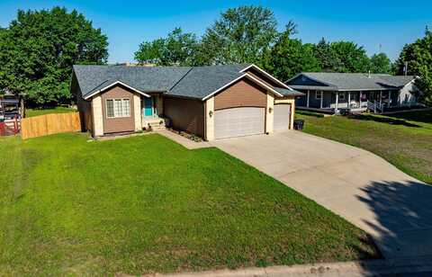 11 Honeysuckle Ct, Oxford, KS 67119