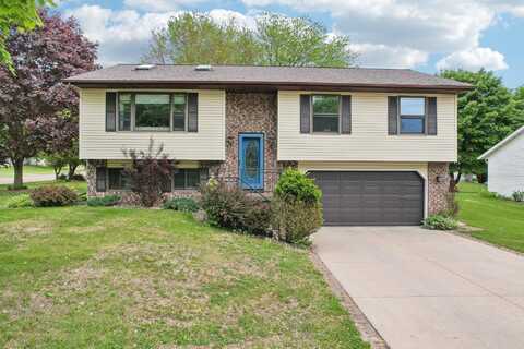 1902 Winfield Drive, Reedsburg, WI 53959