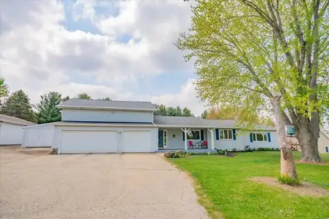 W7579 Koshkonong Lake Road, Fort Atkinson, WI 53538