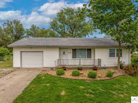 418 N Main, La Monte, MO 65337