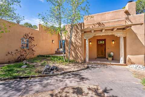 5 Oso Court, Santa Fe, NM 87506
