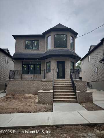 389 Philip Avenue, Staten Island, NY 10312