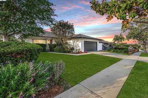 1651 W El Portal Dr, La Habra, CA 90631