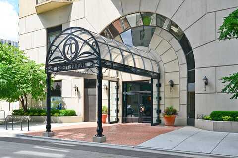 70 W. Huron Street, Chicago, IL 60654