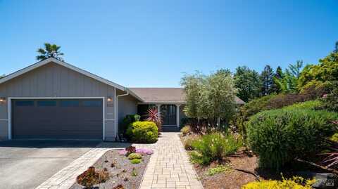 1523 Bruce Court, Santa Rosa, CA 95401