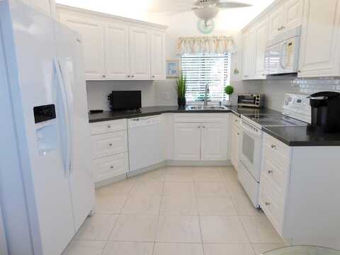 Brisata Cir, Boynton Beach, FL 33437