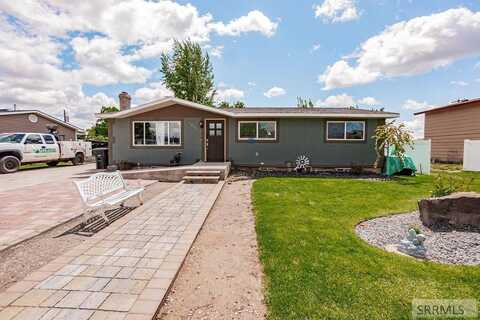 3690 E Geneva Drive, Ammon, ID 83406