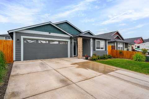 526 Nicholas Lee Drive, Medford, OR 97501