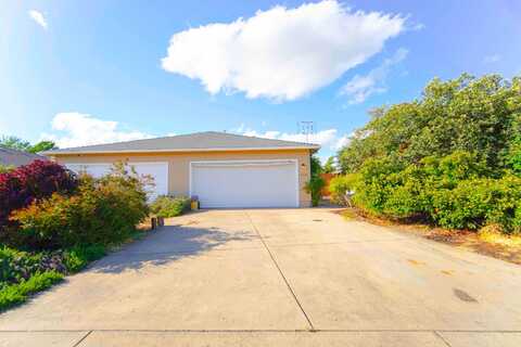 428 Crystal Drive, Eagle Point, OR 97524