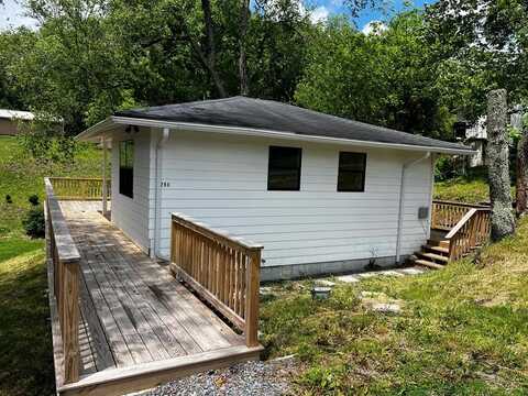208 S Hill St, MABSCOTT, WV 25871
