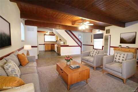907 West Rainbow Boulevard, Big Bear City, CA 92314