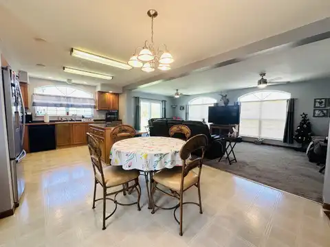 4957 Venice Cir, Northville, MI 48167