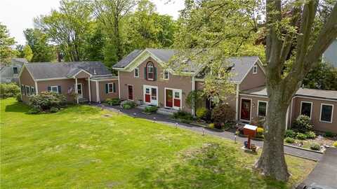 97 Narragansett Avenue, Newport, RI 02840