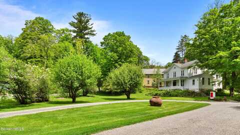 8 Yale Hill Rd, Stockbridge, MA 01262