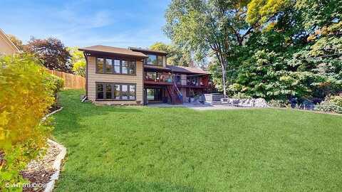 Hawthorne Circle, Chanhassen, MN 55331