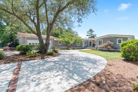102 River Drive, Southport, NC 28461