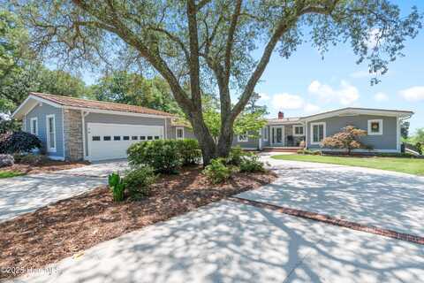 102 River Drive, Southport, NC 28461