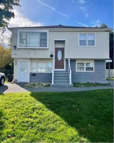132 Maple Avenue, Middletown, RI 02842
