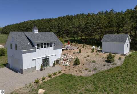 2494 N Setterbo Road, Suttons Bay, MI 49682