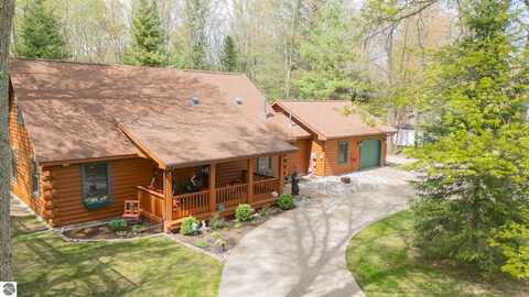 305 Meadow Lane, Prudenville, MI 48651
