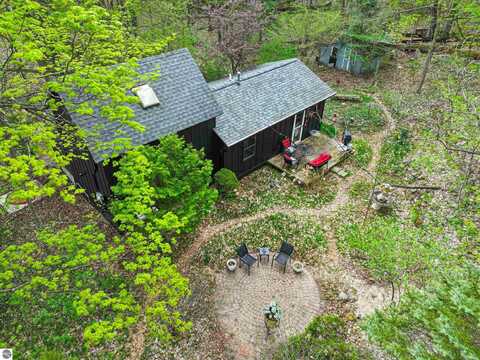 10092 S Elm Street, Traverse City, MI 49684
