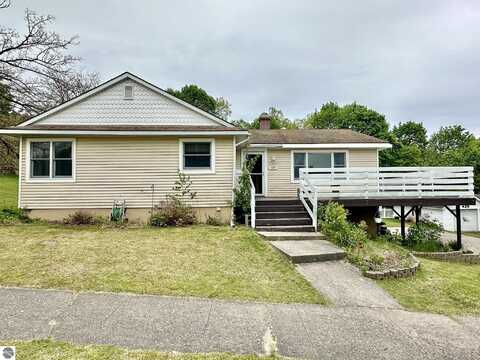 424 E North Street, Cadillac, MI 49601