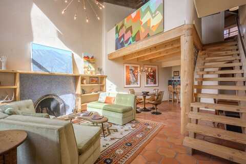 311 Saavedra, Taos, NM 87571
