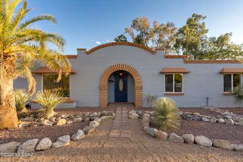 945 W San Martin Drive, Tucson, AZ 85704