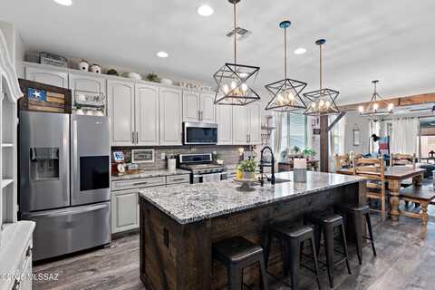 14233 E Hub Drive, Vail, AZ 85641